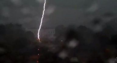 Beyaz Saray'a yıldırım düştü, 4 kişi yaralandı