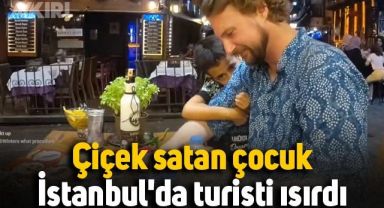 Çiçek satan çocuk, İstanbul'da canlı yayın yapan turisti ısırdı