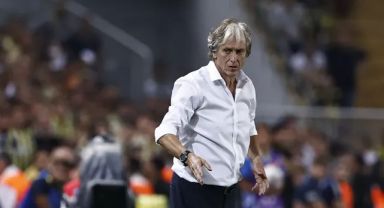 Fenerbahçe'de ayrılık rüzgarı: 2 isimle daha yollar ayrılıyor