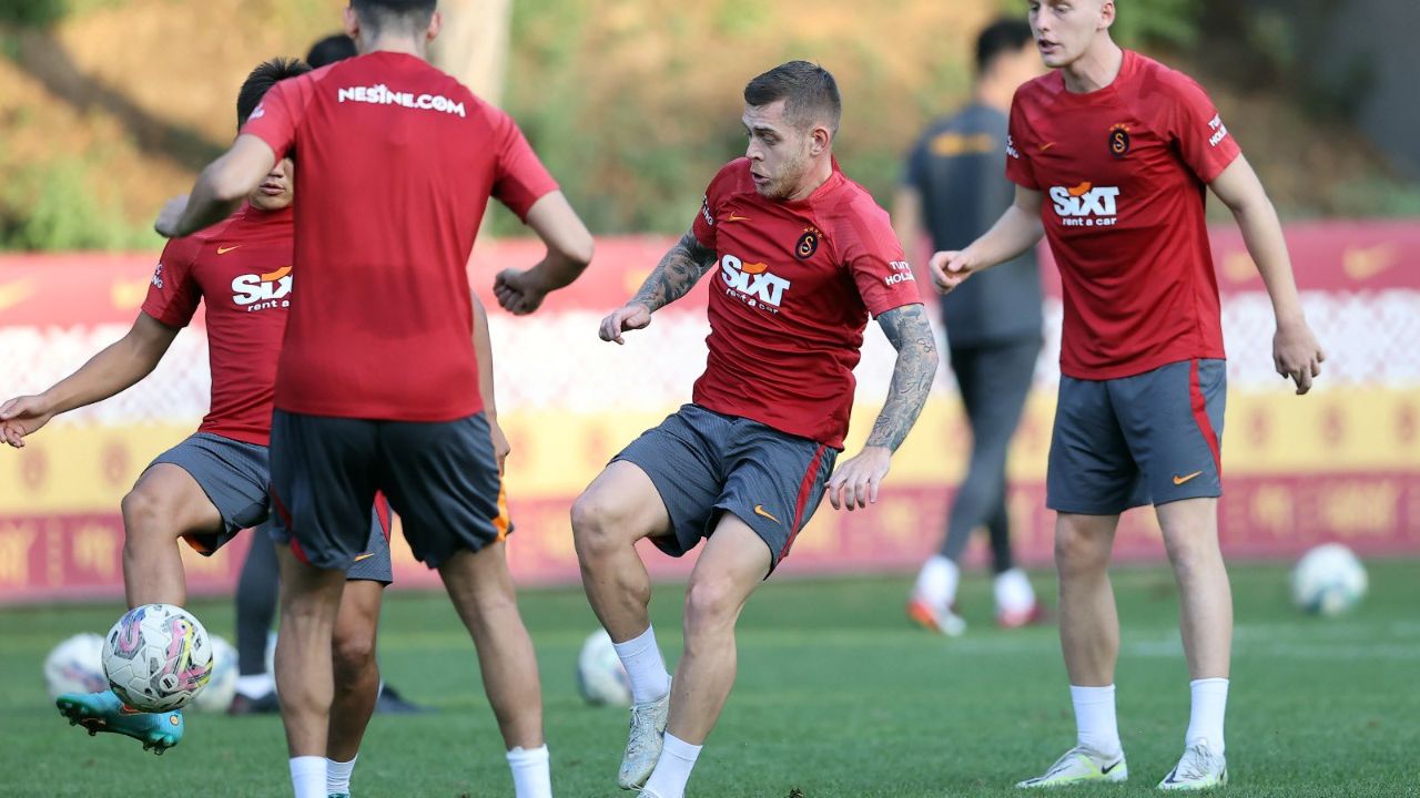 Galatasaray'da ayrılık resmen duyuruldu: BAE takımına kiralandı