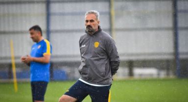 Süper Lig'de ikinci ayrılık: Ankaragücü teknik direktörü istifa ettiğini açıkladı