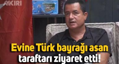Acun Ilıcalı, evine Türk bayrağı asan Hull City taraftarını ziyaret etti