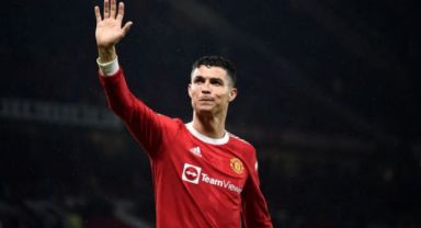 Cristiano Ronaldo, Fenerbahçe'ye mi geliyor 2022? Cristiano Ronaldo, Fenerbahçe'ye transfer mi olacak? Transfer iddiası doğru mu? Ali Koç, Ronaldo ile prensipte anlaştı mı?