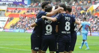 Fenerbahçe evinde hata yapmadı, yeni transferleri ile nefes aldı