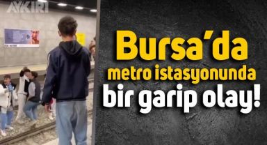 Bursa'da bir grup genç metro istasyonunda raylara inip, bekleyen yolculara tezahürat yaptı