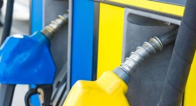 Benzine bu gece indirim: Güncel akaryakıt fiyatları