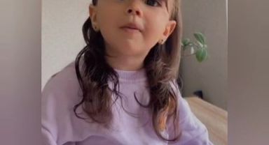 Küçük kızın baba sevgisi hayrete düşürdü