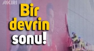 Manchester United Old Trafford'da Cristiano Ronaldo'nun da bulunduğu fotoğrafı kaldırmaya başladı!