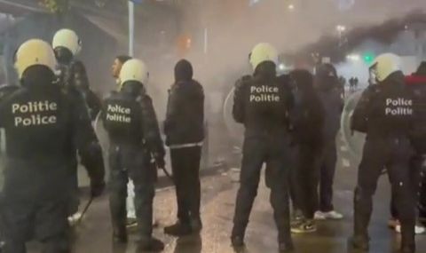 Brüksel'de, Faslıların yaptığı kutlamalarda taşkınlık çıkınca polis müdahale etti