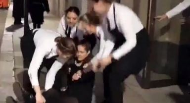 İngiltere'de aktivistler Nusret'i protesto etti, ilginç bir sonla noktalandı