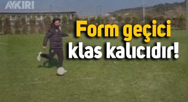 Pirlo antrenmanda çektiği şutla eski günlerini hatırlattı