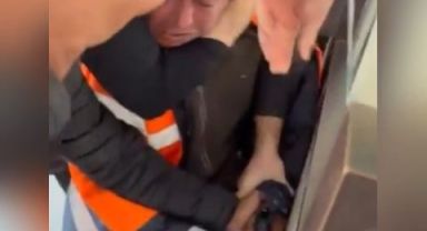 İşten çıkartılan belediye işçisi, çalıştığı yeri silahla bastı: 