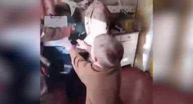 Ukrayna ordusu, eli silah tutan her erkeği zorla askere almaya başladı