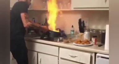 Alev alan kızgın yağa su döktü: 