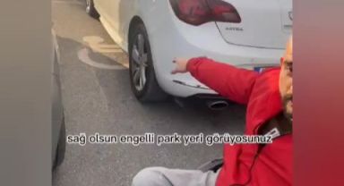 Engelli vatandaş, park yerini işgal eden bir diğer sürücü yüzünden aracına binemedi