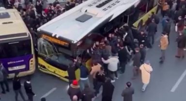 İstanbul Bahçelievler'de, otobüsün yayaların arasına daldığı anların yeni görüntüleri ortaya çıktı