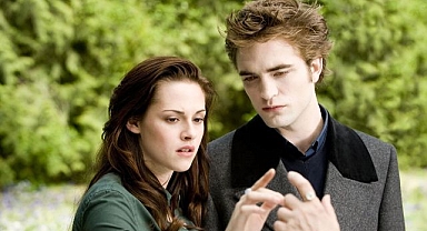 Alacakaranlık Efsanesi geri dönüyor: Twilight’ın dizi geliyor