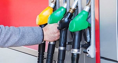 Aracı olanlar dikkat: Benzinin litre fiyatına indirim