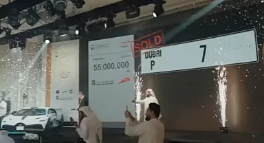 Dubai'de 15 milyon dolara satılan araç plakası dünya rekoru kırdı