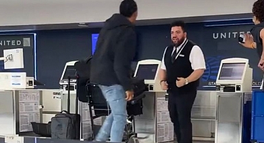 Havaalanında yolcu görevliyi tek yumrukla nakavt etti