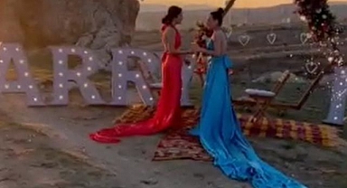 Kapadokya'da bir kadın, kadın arkadaşına evlenme teklif etti