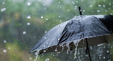 Meteoroloji'den kuvvetli sağanak yağış uyarısı! Bu iller dikkat