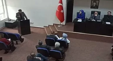 MHP'li Hamdi Yılmaz: Yerel basını para vererek susturuyoruz, büyük vebal altındayız