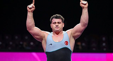 Milli güreşçimiz Rıza Kayaalp,12'nci kez Avrupa şampiyonu
