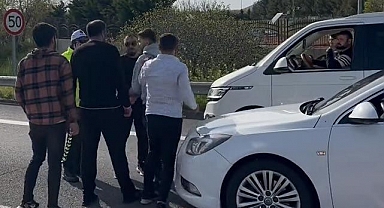 Şanlıurfa'da Erdoğan'ın konvoyu için kesilen yolu vatandaşlar açtı