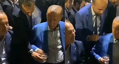 Ekrem İmamoğlu, Aykırı'nın gündeme getirdiği o görüntüleri analiz etti: Erdoğan'a arkasındakiler gülüyor, çok kötü bir tablo