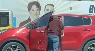 Trafikte gerginlik yaşanınca eline tornavida alan dolmuşcu böyle görüntülendi