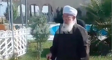 Menzil'in yeni şeyhi Muhammed Saki'yi ziyaret eden Sağlık Bakanlığı bürokratından dikkat çeken sözler: Sultanım bir ihtiyacınız olursa her zaman hazırız.