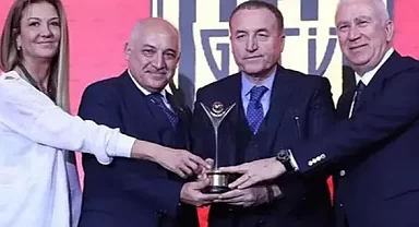 Ankaragücü Başkanı Faruk Koca'ya TFF tarafından Fair Play ödülü verildiği ortaya çıktı