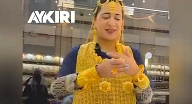 Dubai'de satılan altın elbiseler büyük ilgi görüyor!