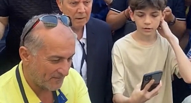 Aziz Yıldırım ile Fenerbahçeli taraftarlar arasında fotoğraf gerginliği!