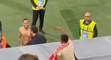 Hakan Çalhanoğlu'nun formasını kapmak için kaleci gibi uçtu!