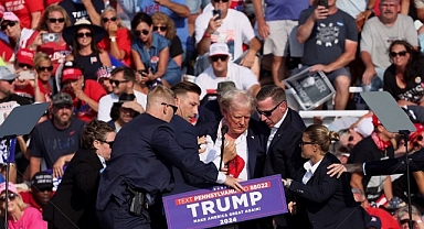 Donald Trump'a suikast girişimi: Kulağından vuruldu!