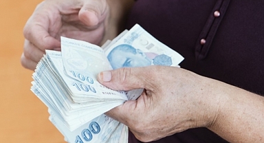 Emekli aylığı kararı Meclis'te kabul edildi!