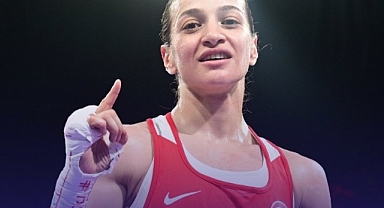Milli boksörümüz Buse Naz Çakıroğlu, yarı finalde!