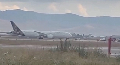 Bomba ihbarı yapılan uçak, Erzurum'a acil iniş yaptı!
