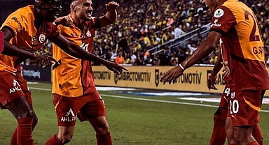 Galatasaray, Fenerbahçe’yi deplasmanda 3-1 yendi
