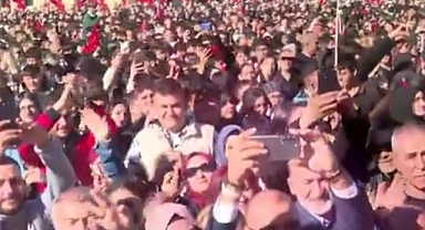 Anıtkabir’de yeniden ‘Recep Tayyip Erdoğan’ sloganları!