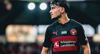 Türk futbolcu Aras Şimşir'e
