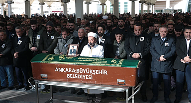Ankaralı Turgut'un hakkını helal etmediği oğlu da cenazeye katıldı! Kızı fenalık geçirdi