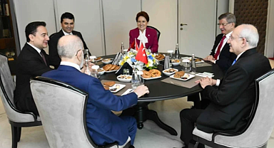 Altılı Masa'daki bir isim daha Cumhurbaşkanlığı adaylığını ilan etti