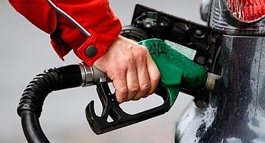 Akaryakıta bu gece bir zam daha geliyor