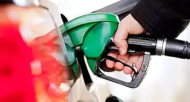 Akaryakıta Cumhuriyet tarihinin en büyük zammı geliyor