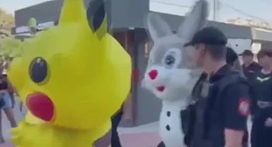 Pikachu Moldova'da gözaltına alındı!