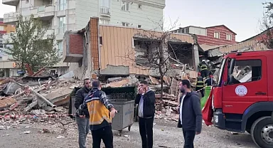 Gebze'de enkaz altından iki cansız beden çıkarıldı