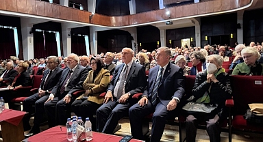 Emine Işınsu Roman ödülü sahiplerini buldu